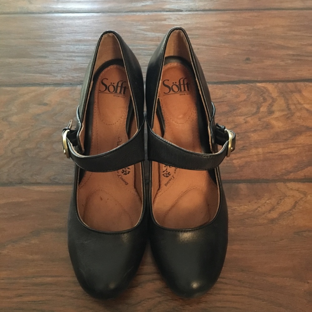 Sofft Mary Jane heels